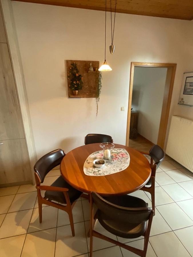 Ferienwohnung Am Kirschenbaum Steinhude Esterno foto